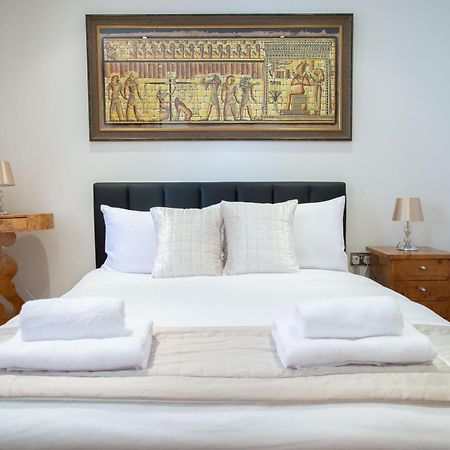 Super Central Beautiful Three Bedroom Londra Dış mekan fotoğraf