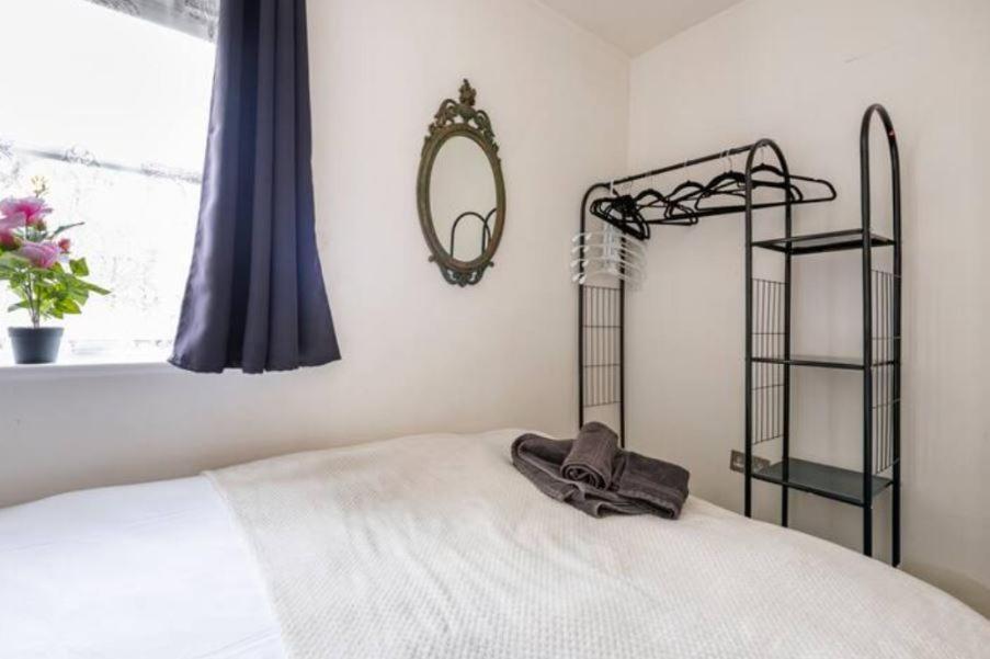 Super Central Beautiful Three Bedroom Londra Dış mekan fotoğraf