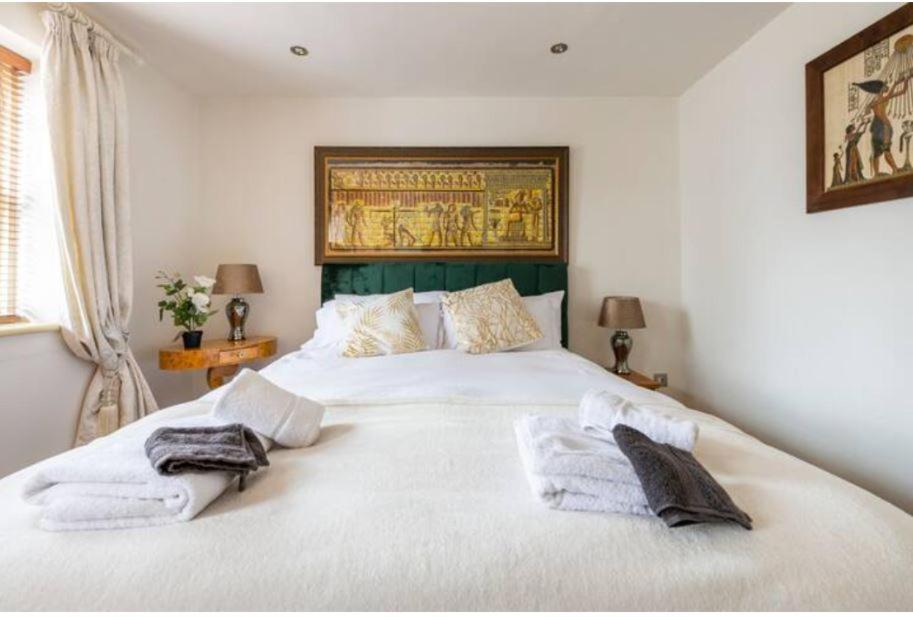 Super Central Beautiful Three Bedroom Londra Dış mekan fotoğraf
